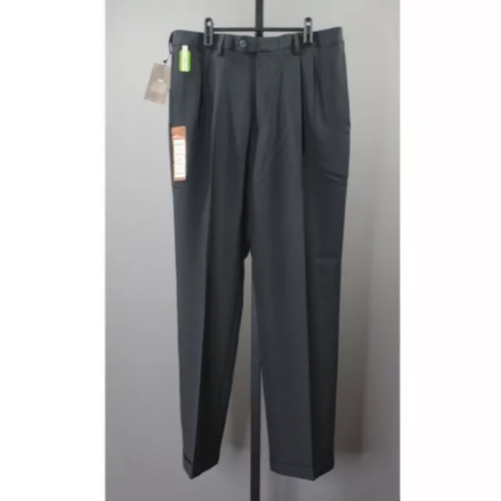 NEW! HAGGAR CLASSIC FIT DRESS PANTS!